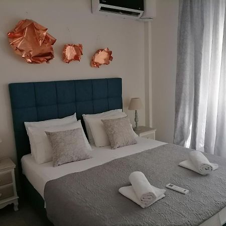Petrani Suite 1 Néa Péramos Kültér fotó