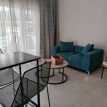 Petrani Suite 1 Néa Péramos Kültér fotó
