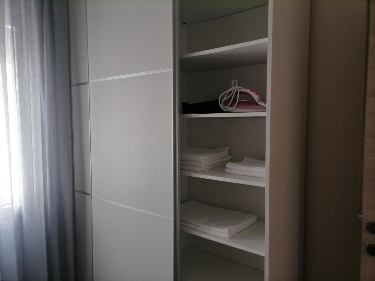 Petrani Suite 1 Néa Péramos Kültér fotó