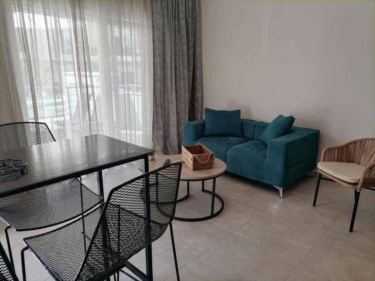 Petrani Suite 1 Néa Péramos Kültér fotó
