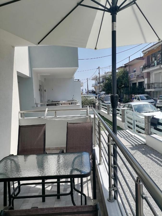 Petrani Suite 1 Néa Péramos Kültér fotó