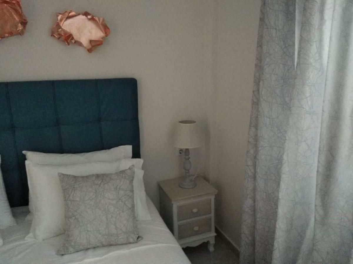 Petrani Suite 1 Néa Péramos Kültér fotó