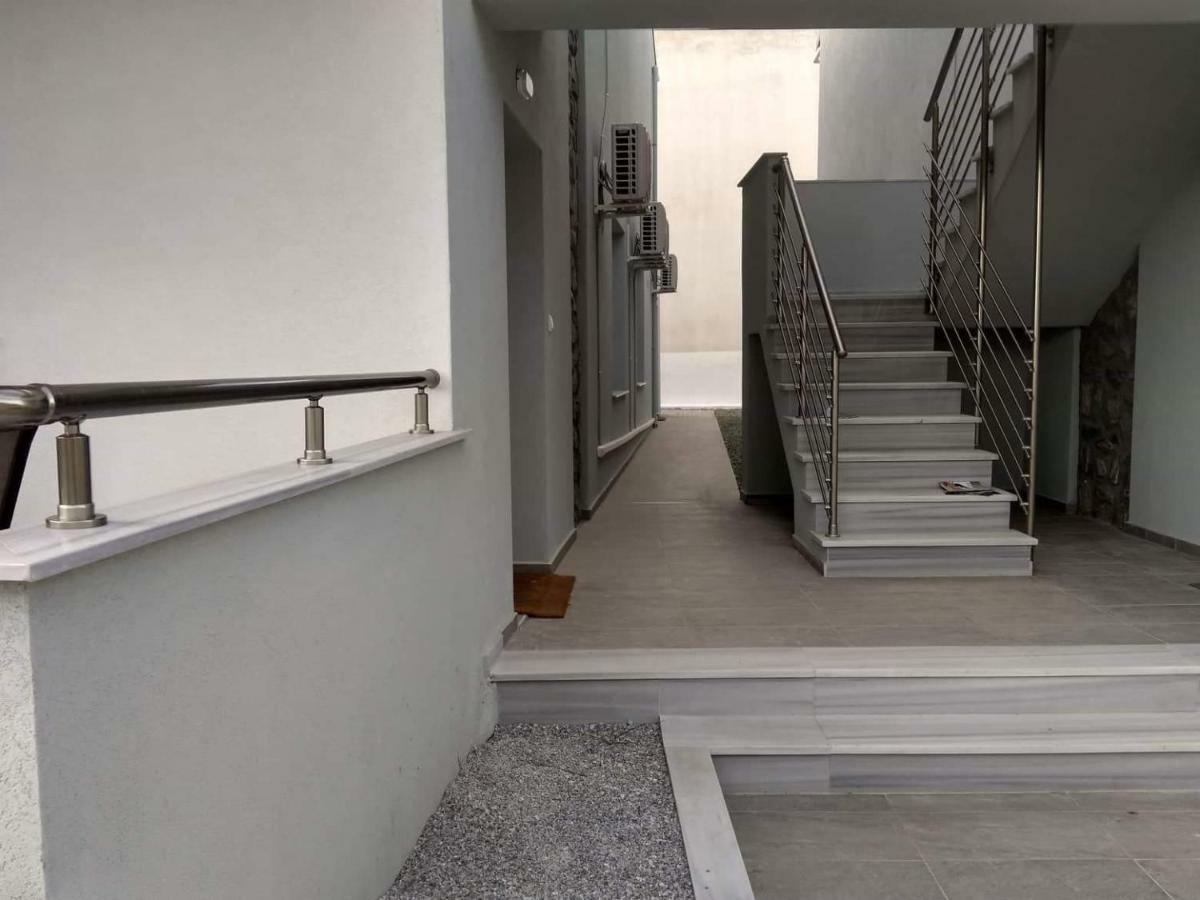 Petrani Suite 1 Néa Péramos Kültér fotó